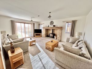 Lounge- click for photo gallery